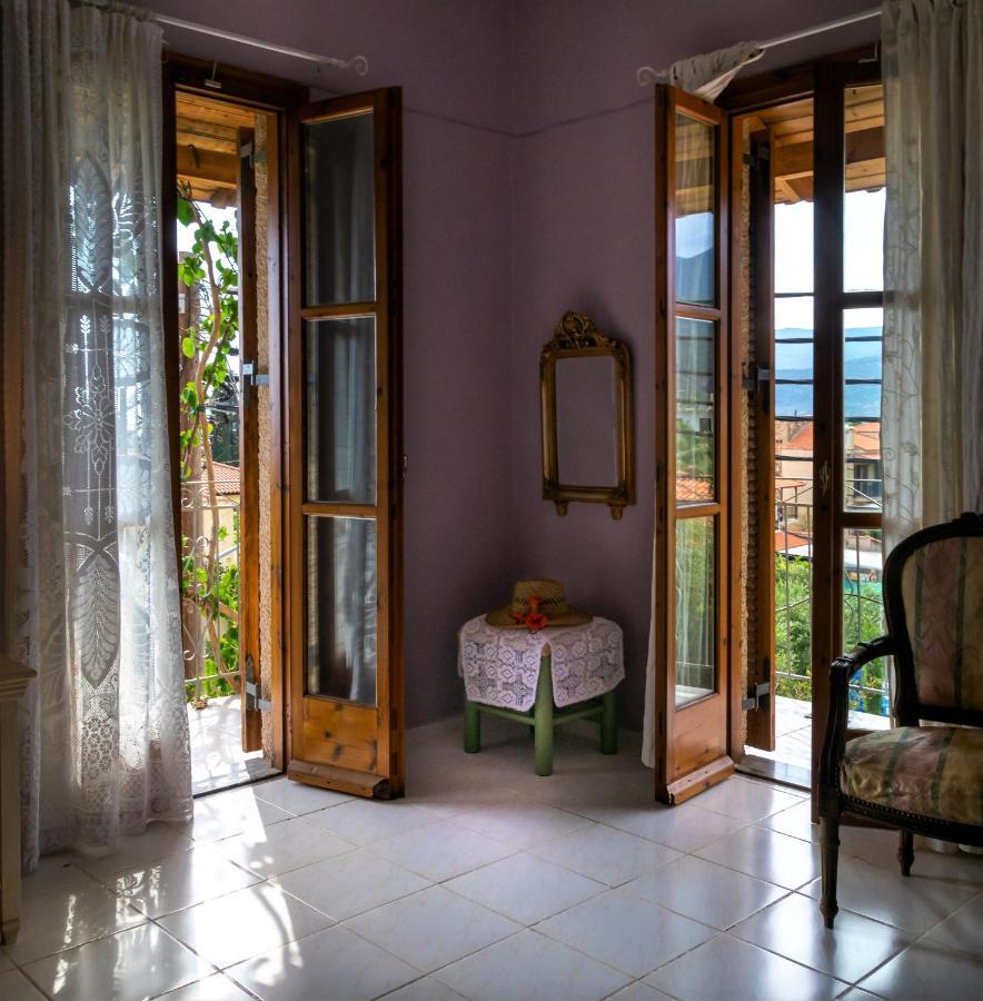 Ifigenia'S Rooms Kardamyli Exterior photo