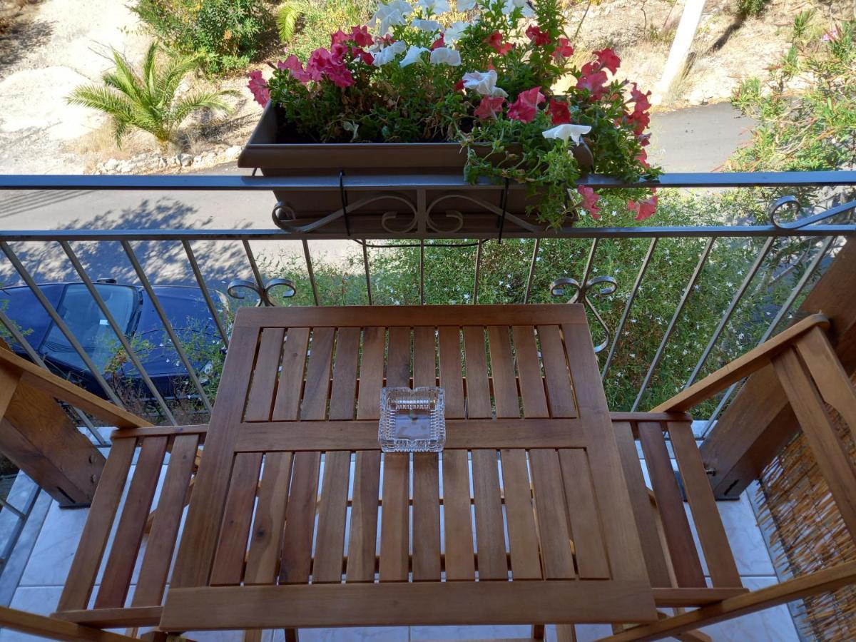 Ifigenia'S Rooms Kardamyli Exterior photo